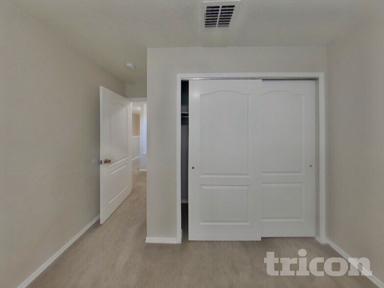 Building Photo - 8034 Cavern Hill