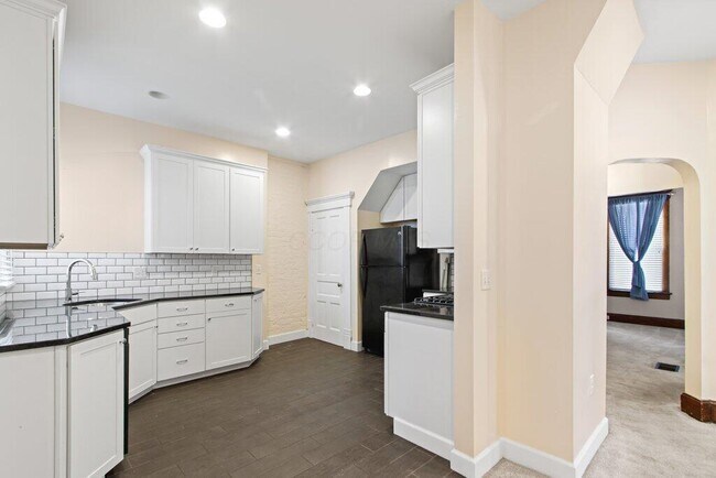 Building Photo - 22 E Frankfort St