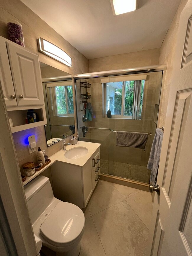 Building Photo - 4316 Sea Grape Dr