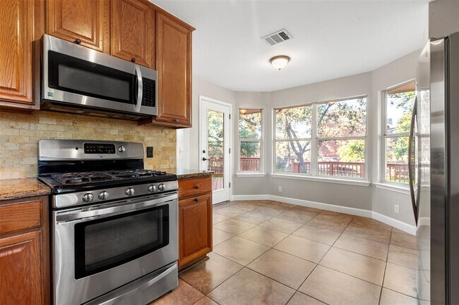Building Photo - 6802 Auckland Ct