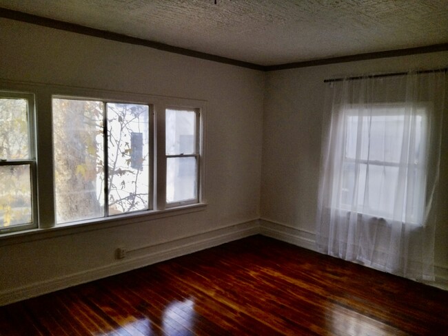 Building Photo - 517 S Rampart Blvd