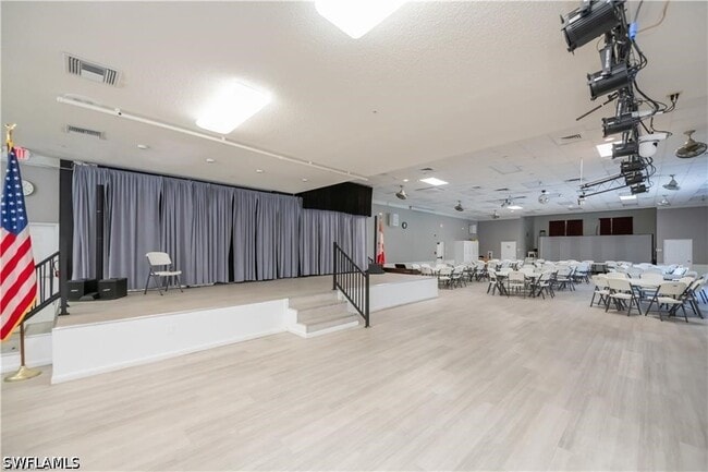 Building Photo - 5510 Sir Walters Way