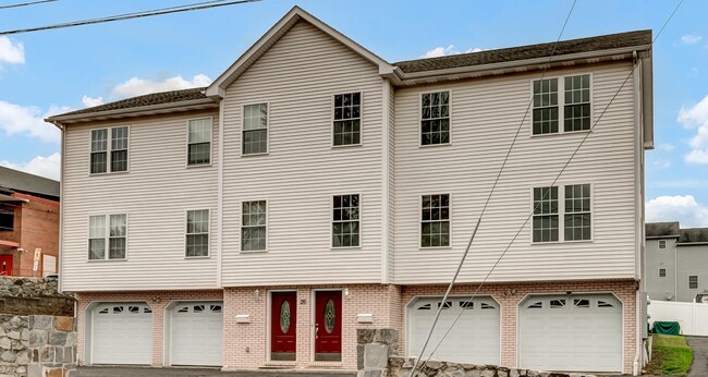 Building Photo - 26 Roger Ave