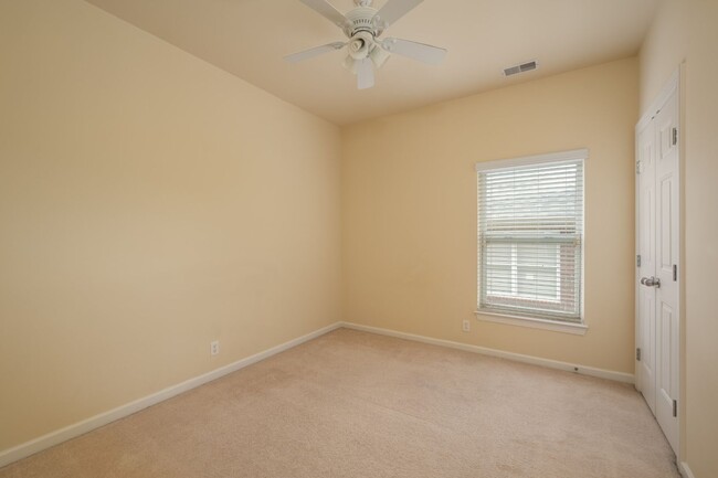 Building Photo - **LUXURIOUS GATED COMMUNITY IN FRANKLIN ZO...