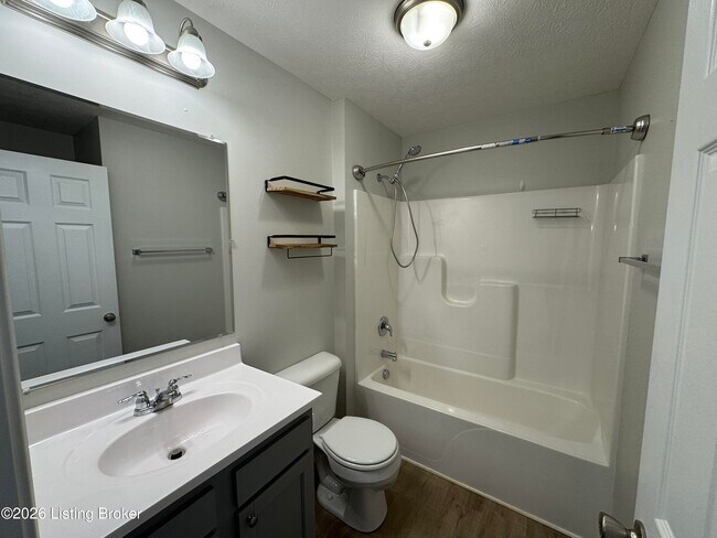 Building Photo - 25 Mandan Ct