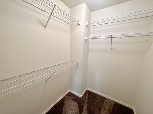 Building Photo - Lovely 2 Bedroom Condo with Washer/Dryer Available for Rent!
