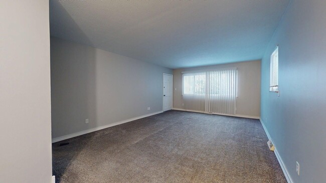 Building Photo - 7405 Marlborough Ave