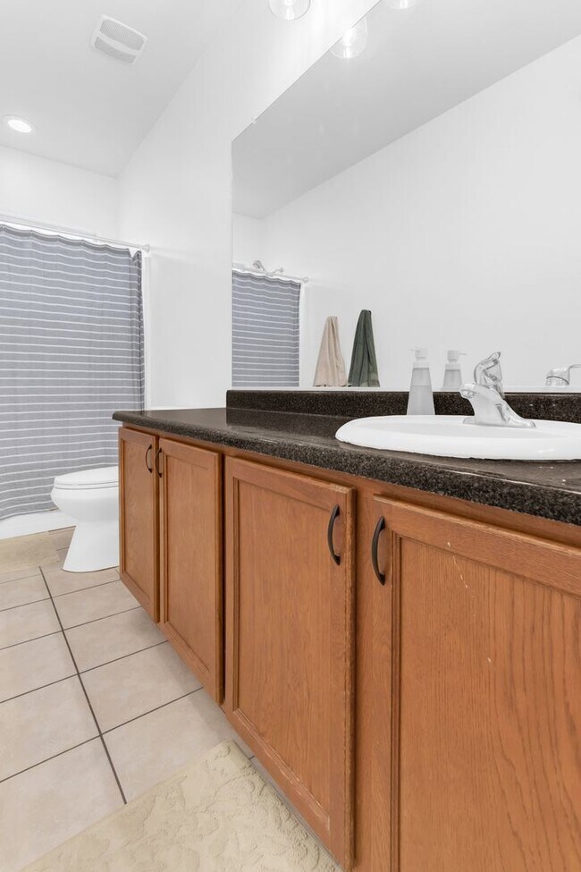 Building Photo - Stunning Single-Level Rental In The Highly...