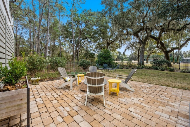 Building Photo - 21 Wallace Pate Dr