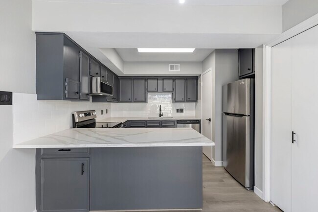 Building Photo - 2226 Nantucket Dr