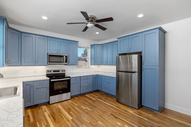 Building Photo - 2104 Jade Dr