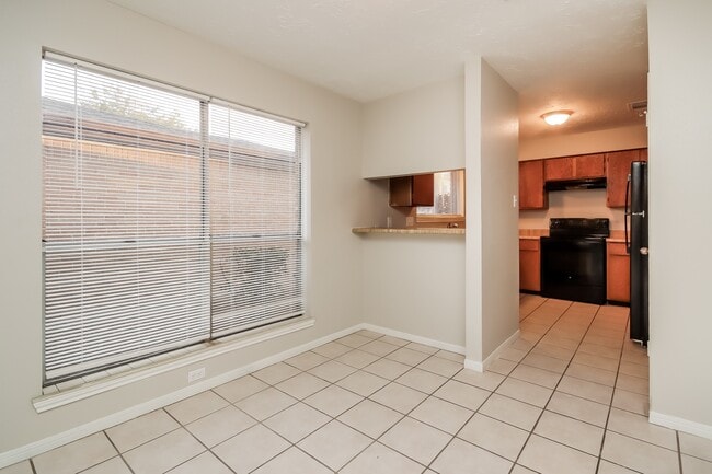 Building Photo - 7819 Terra Cotta Dr