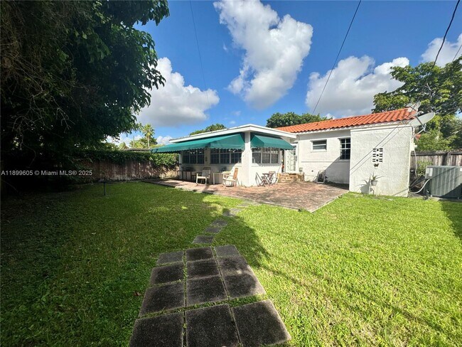 Building Photo - 5760 SW 10th St