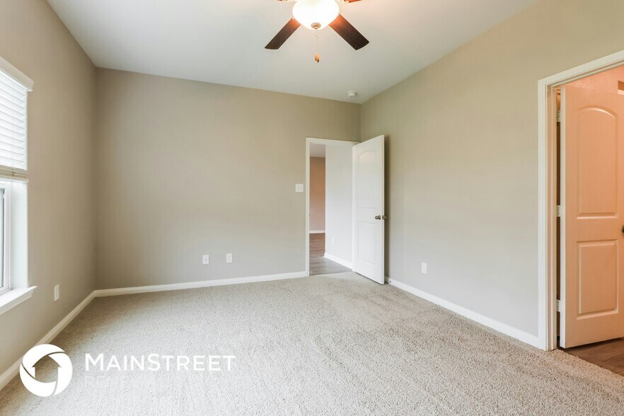 Building Photo - 23018 Bellini Dr