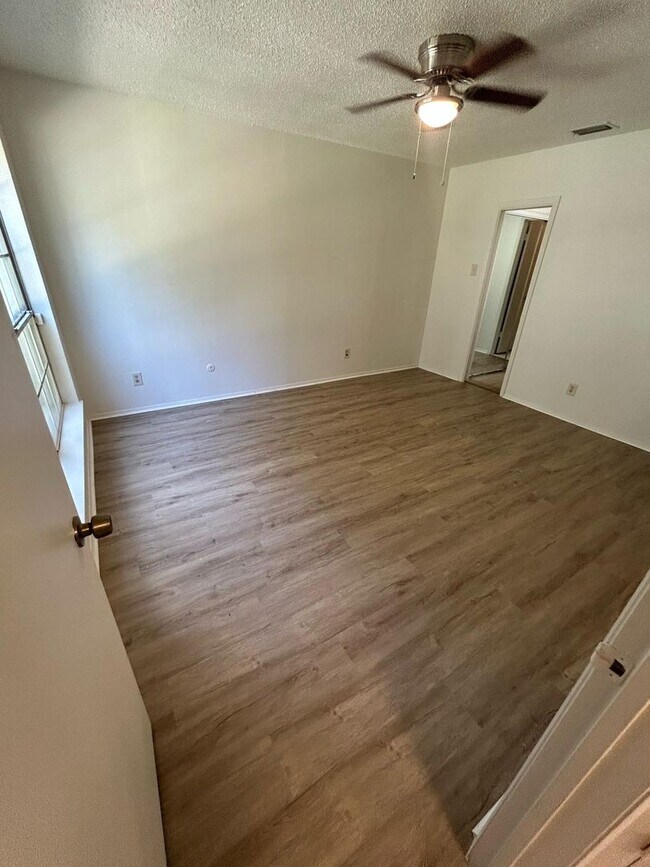 Building Photo - 5981 Arapaho Rd