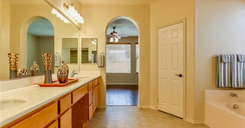 Building Photo - 1027 Lyra Way