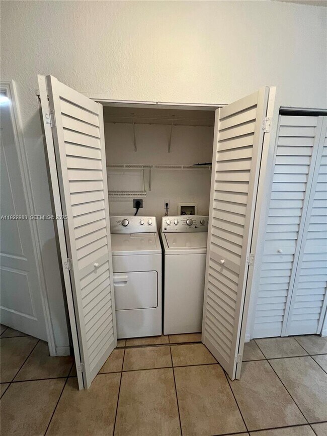 Building Photo - 7665 NW 183rd Terrace