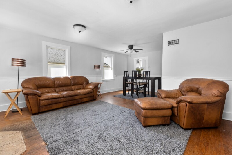 Building Photo - 514 Somers Ave