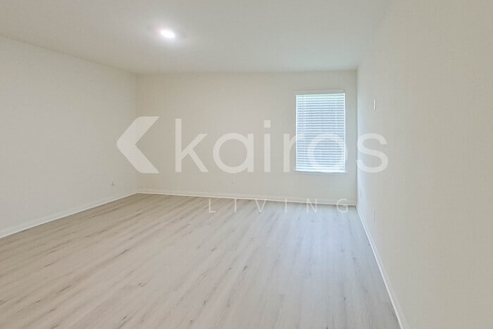 Building Photo - 10631 Hillside Creek Dr