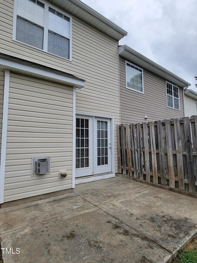 Building Photo - 3402 Sosa Rd