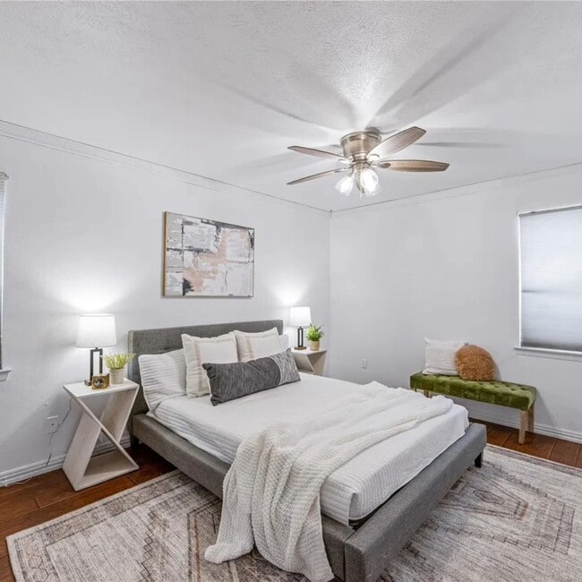 Building Photo - 3822 W Calgary Ct