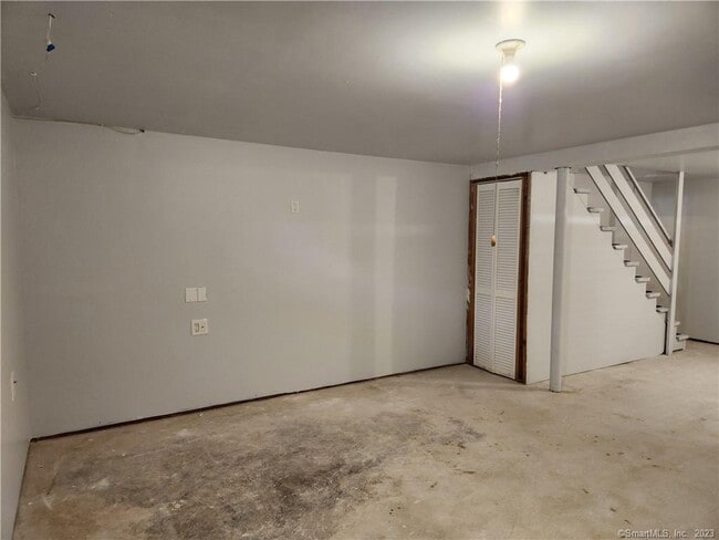 Building Photo - 1 Abbott Rd