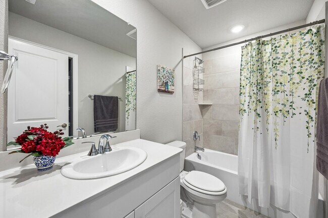 Building Photo - 1107 Emberwood Dr