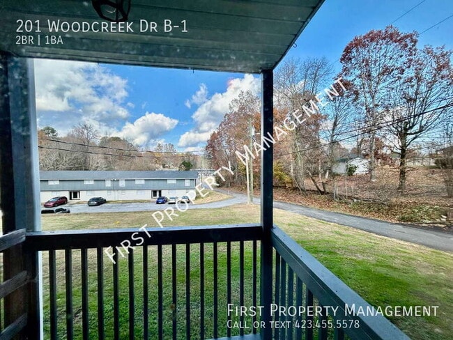 Building Photo - 201 Woodcreek Dr