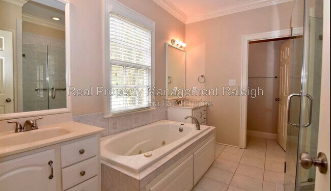 Building Photo - 3528 Eden Croft Dr