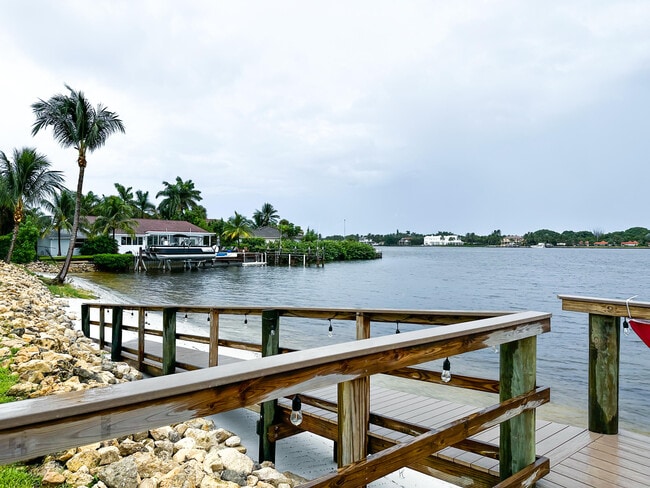 Building Photo - 137 Ocean Cay Way