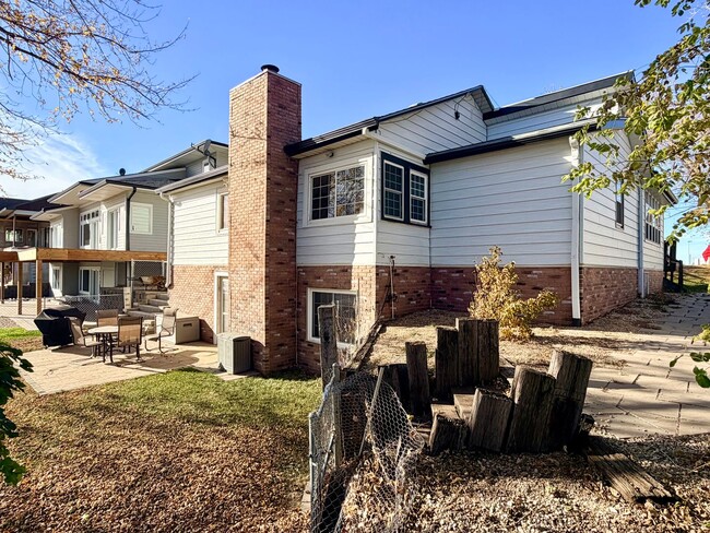 Building Photo - 3 bedroom 2 bathroom lake house for rent!