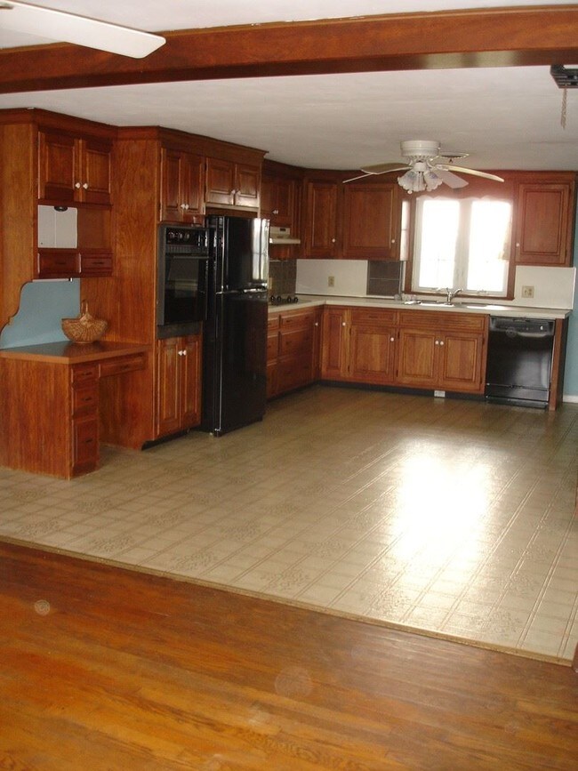 Building Photo - 2 br, 2 bath House - 1001 DEAVER ROAD