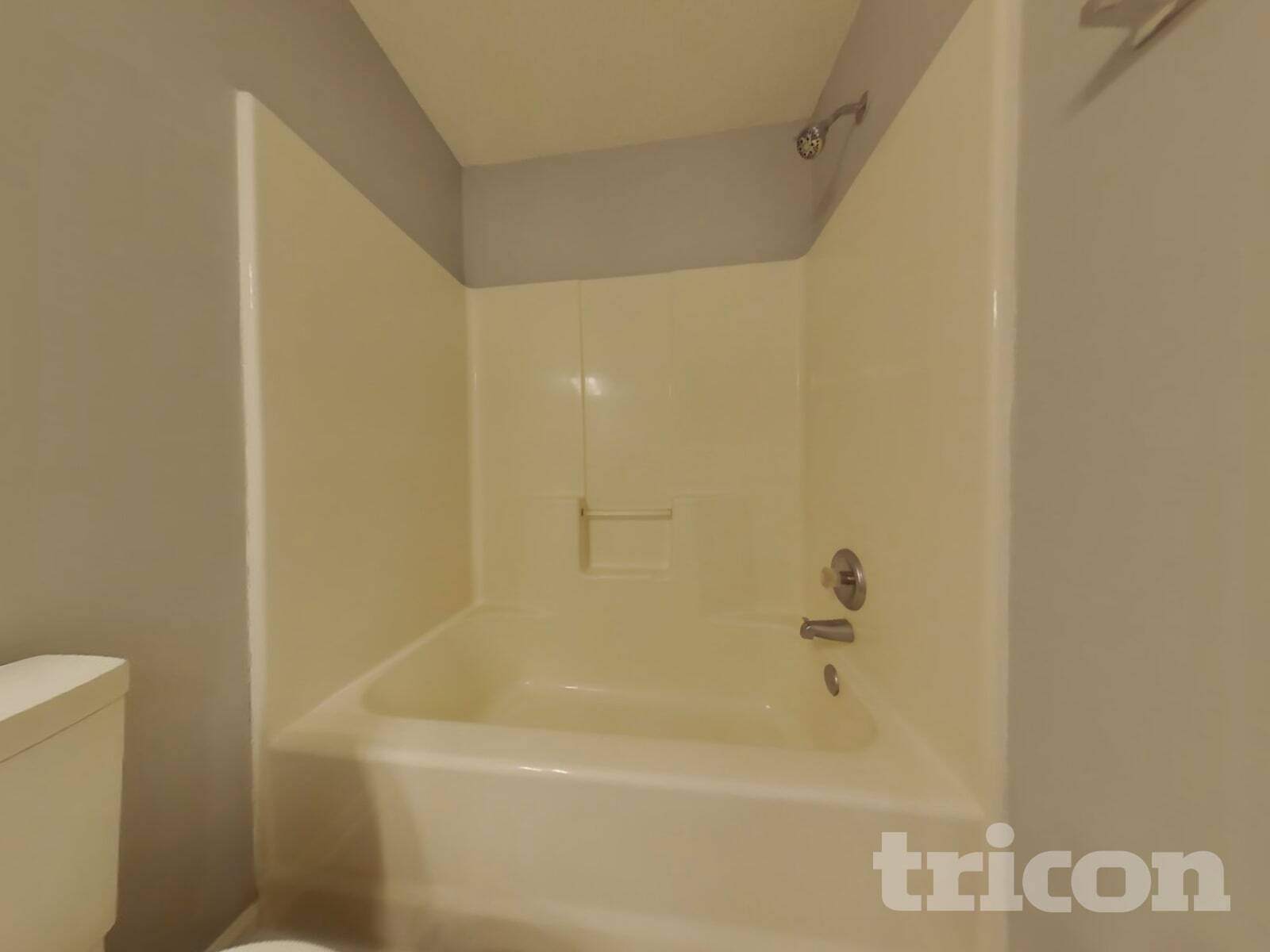 Building Photo - 245 Longview Dr