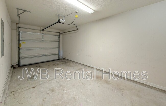 Building Photo - 6502 Timmerman Ct