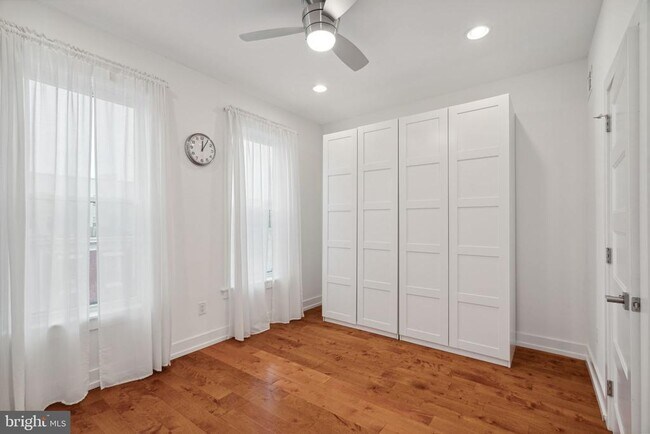 Building Photo - 2515 N Front St