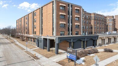 Building Photo - SPRING SPECIAL - First Months Rent! FREE! ...