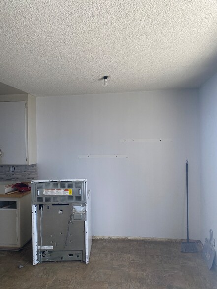 Building Photo - 3337 S Durango Ave