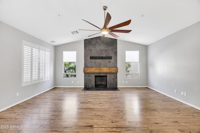 Building Photo - 7446 E Glenn Moore Rd