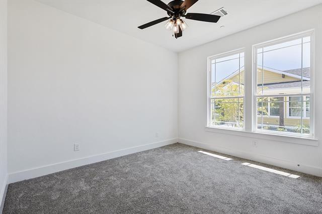 Building Photo - 518 Woodside Trl
