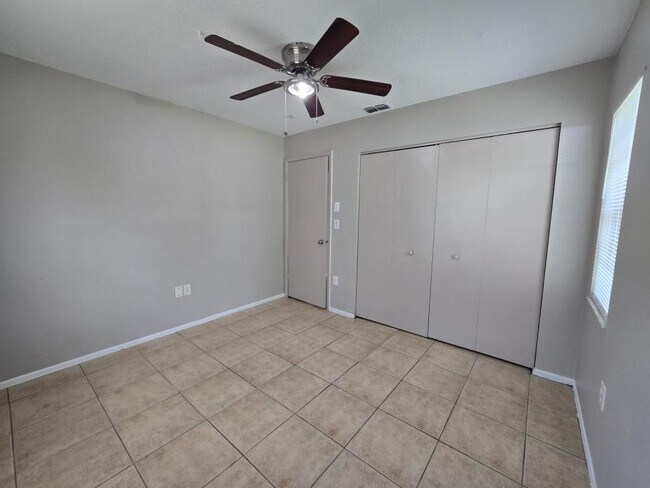 Building Photo - 12367 Linden Dr