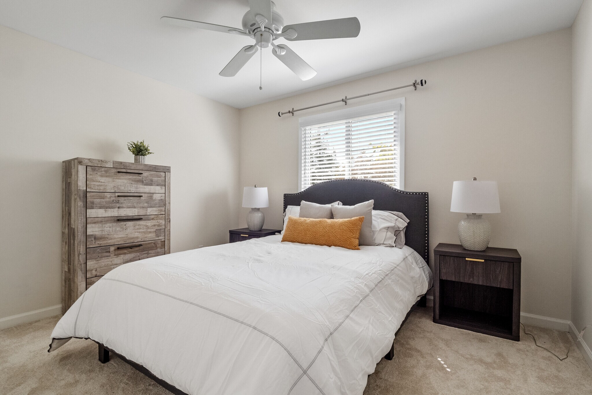 Building Photo - 1653 Pepperwood Dr