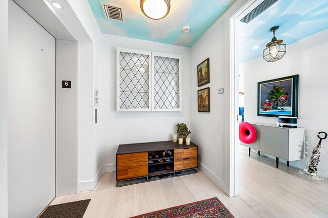 Building Photo - 1155 N Gulfstream Ave