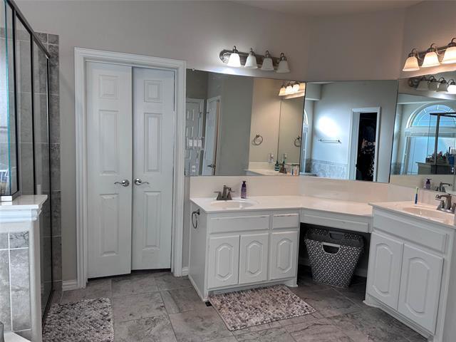 Building Photo - 912 Foxtail Dr