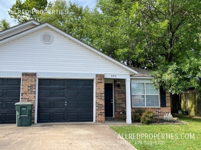 Building Photo - 695 W Beck-