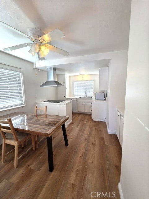 Building Photo - 4773 Larwin Ave