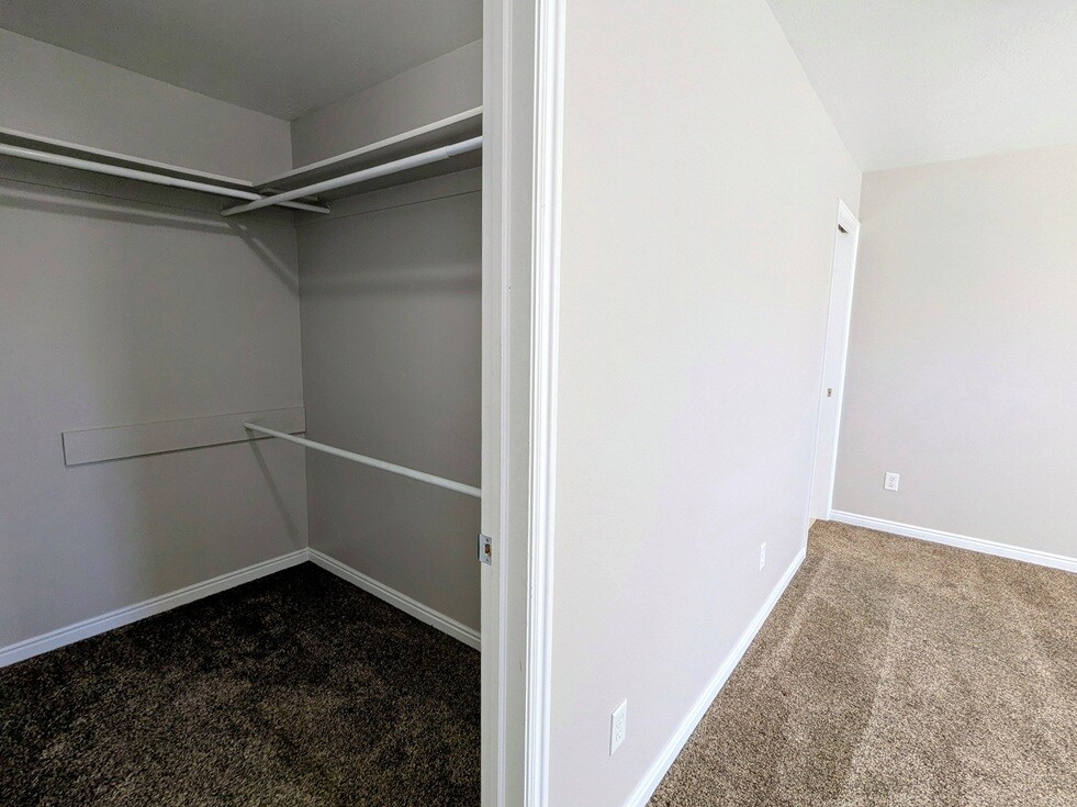 Building Photo - 2785 W 5525 S