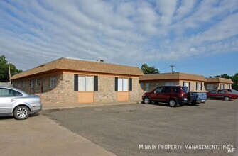 Building Photo - Plainview Apartments 2 Bedroom 1 Bath - Ca...