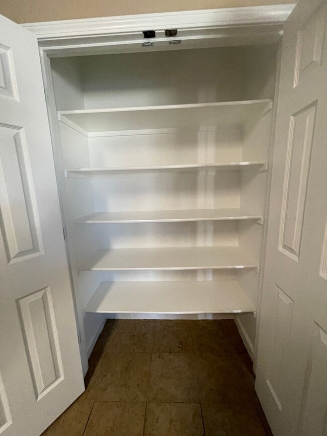 Building Photo - 50% OFF FIRST MONTH'S RENT!! MOVE-IN READY – THIS ONE WILL GO FAST!