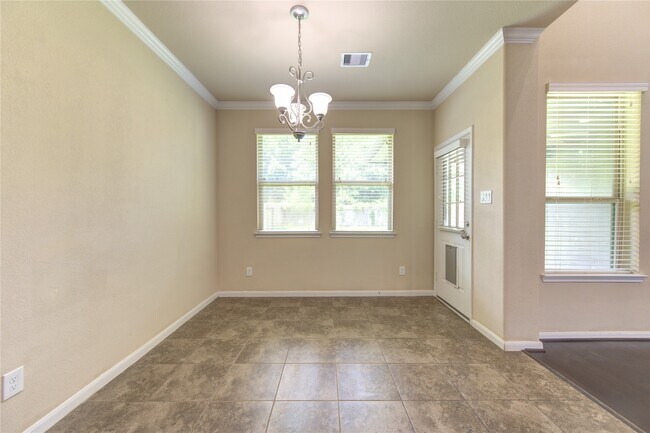 Building Photo - 15727 Whisper Woods Dr