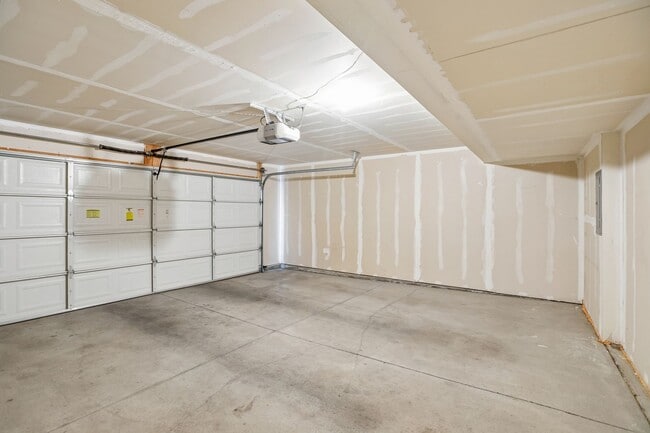 Building Photo - 734 E 500 S